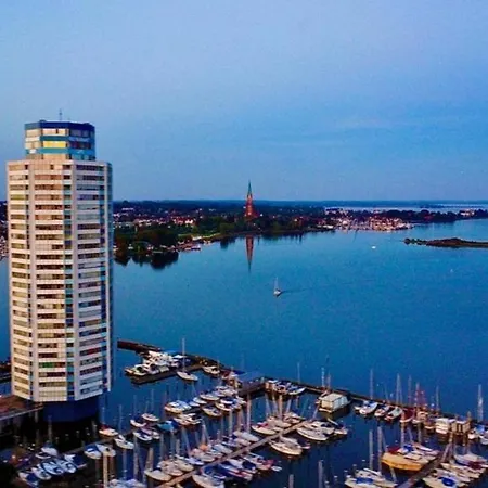 Moderne Ferienwohnung Mit Blick Aufs Wasser Lägenhet *